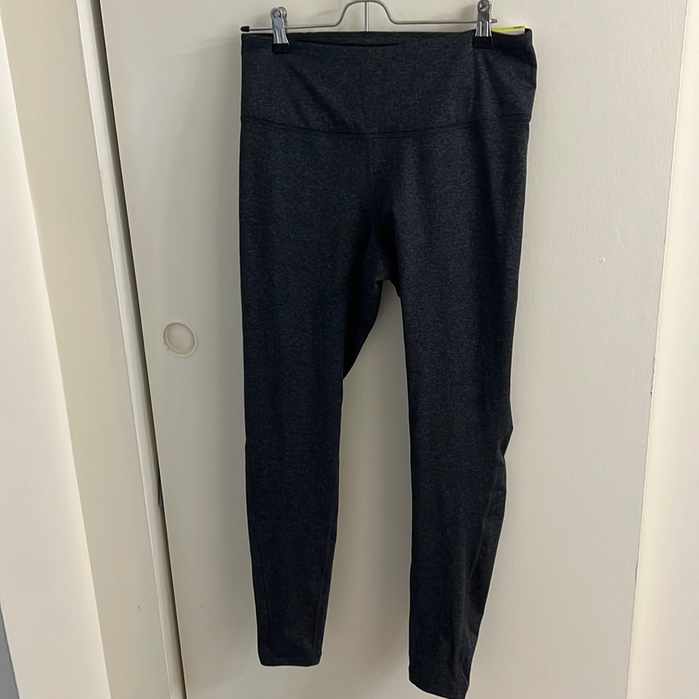 Old Navy Active - dark charcoal high rise leggings - Size L - NWT